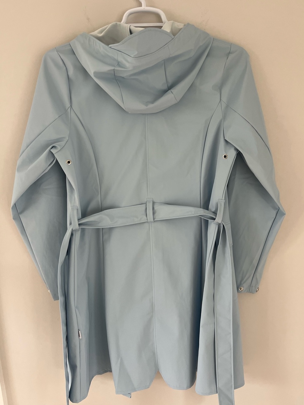 ☔️ NWT RAINS Women’s Curve Rain Coat in Sky Blue - Picture 2 of 11